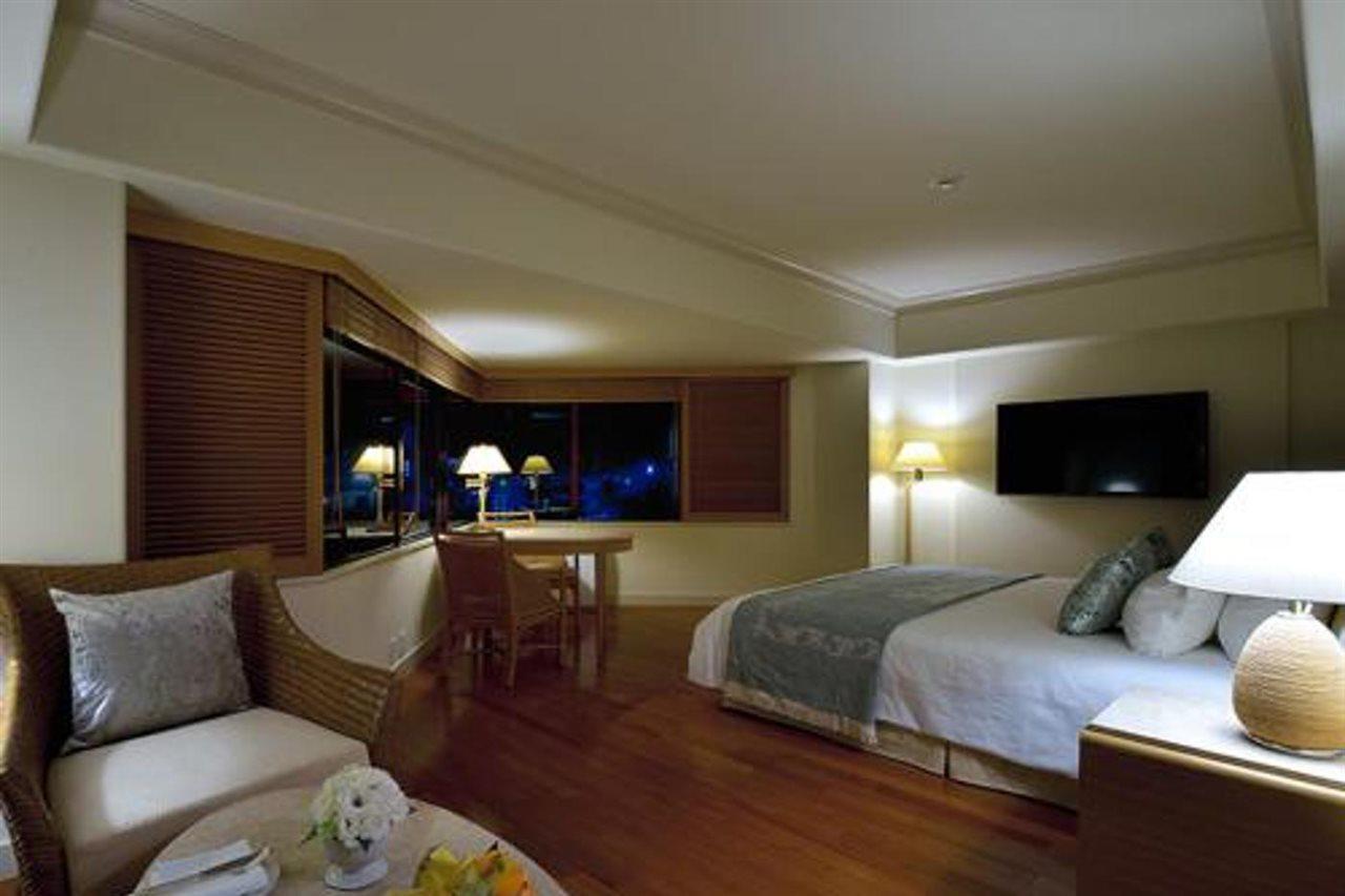 Отель The Naha Terrace Экстерьер фото